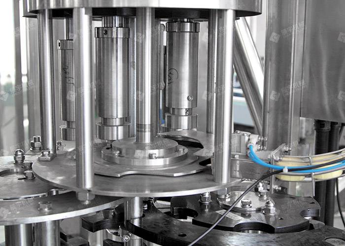 旋转式食用油灌装机 旋转式食用油灌装机