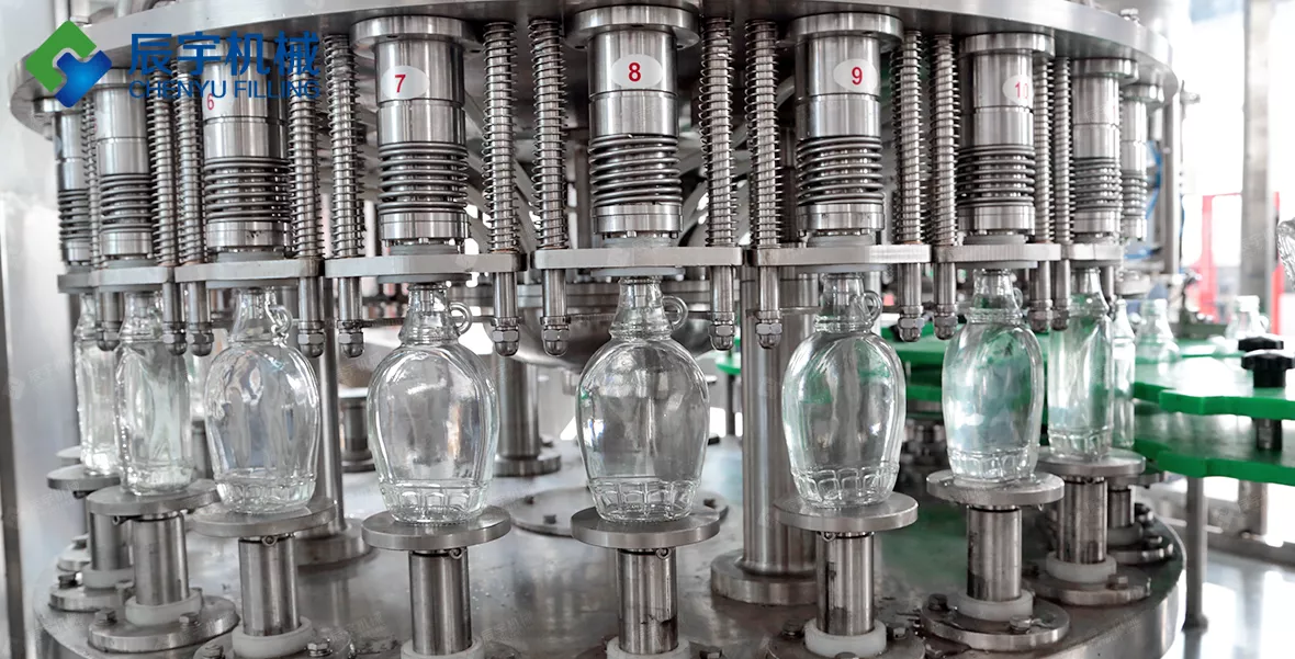 全自动白酒灌装机3 全自动白酒灌装机3